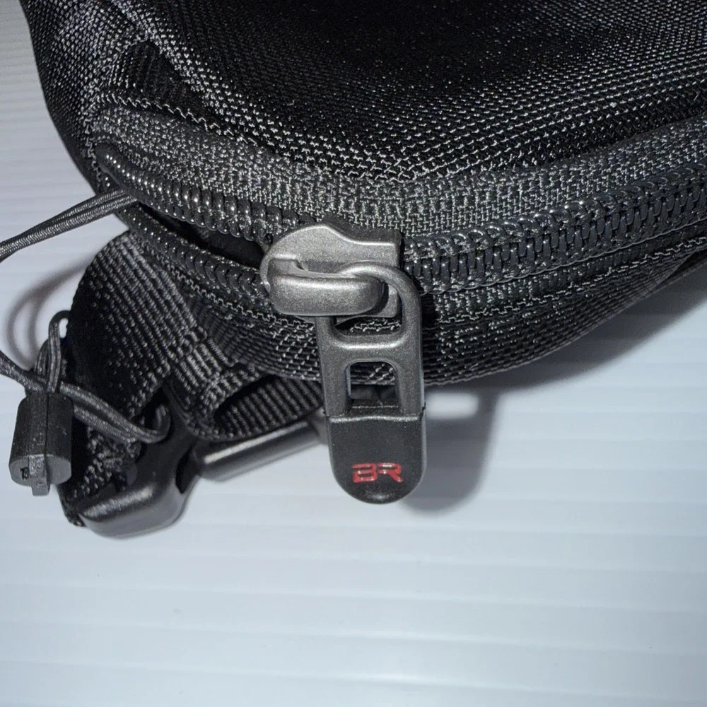 Briggs and Riley Small‎ Sling Bag ZDX003-4 (7.5 × 5.0 × 1.8 in) NEW WITH TAGS